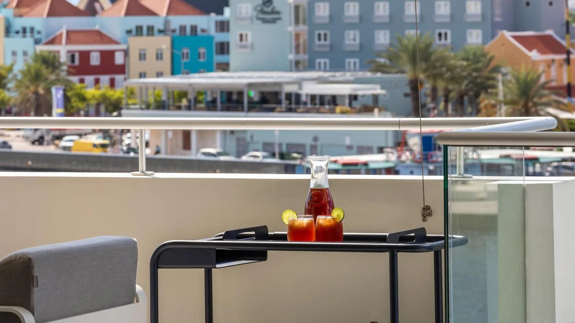 Apartment The Wharf 7E City Apartment, Overlooking Annabay, Downtown Willemstad