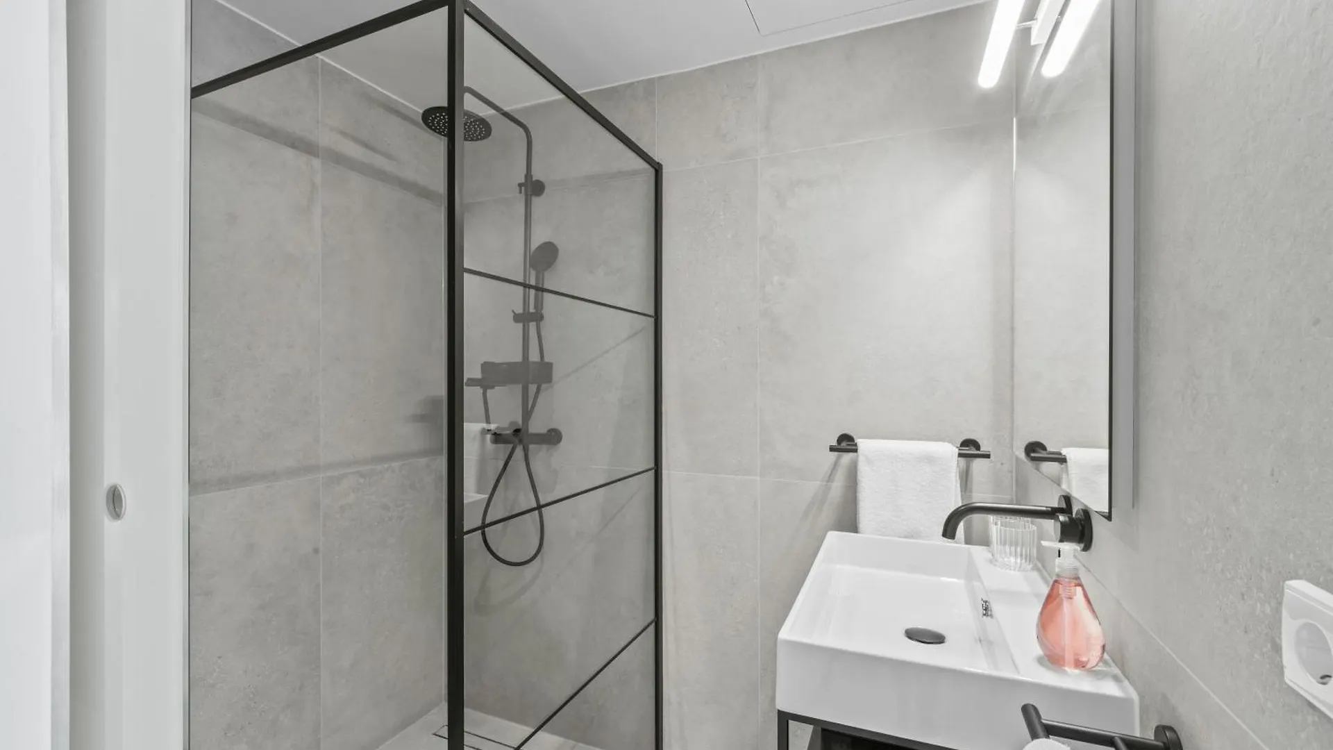 The Wharf 7E City Apartment, Overlooking Annabay, Downtown Willemstad 0*,  Curacao
